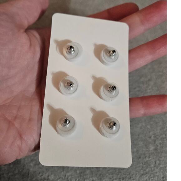 Jewelry Boutique Set of 3 Heart Stud Earrings Pink Animal Print - Picture 7 of 7